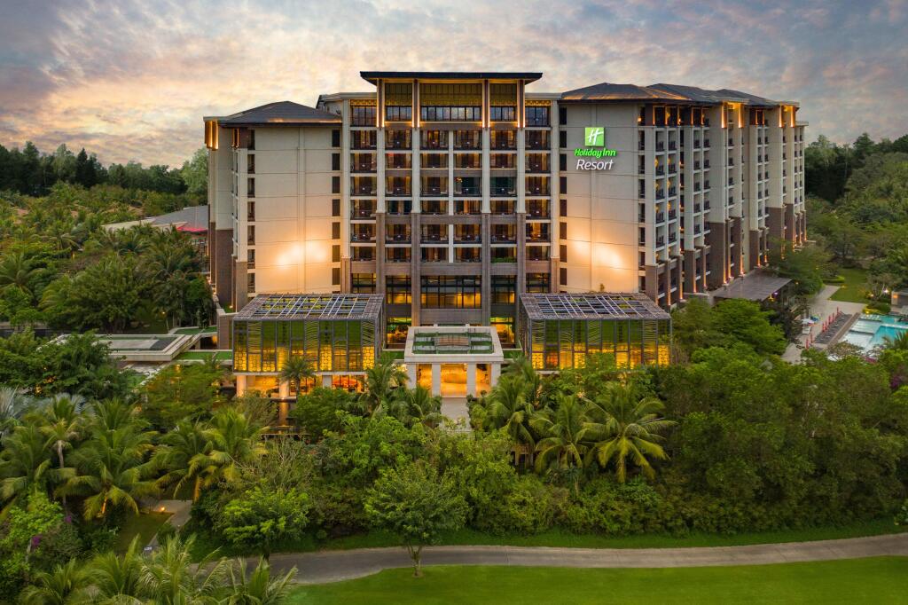 Holiday Inn Resort Hainan Clear Water Bay exterior