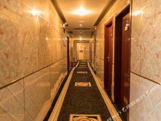 Hangzhou Xinding Business Hotel exterior