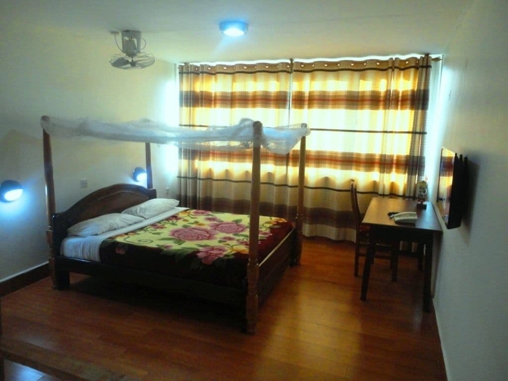 Entebbe Flight Motel exterior