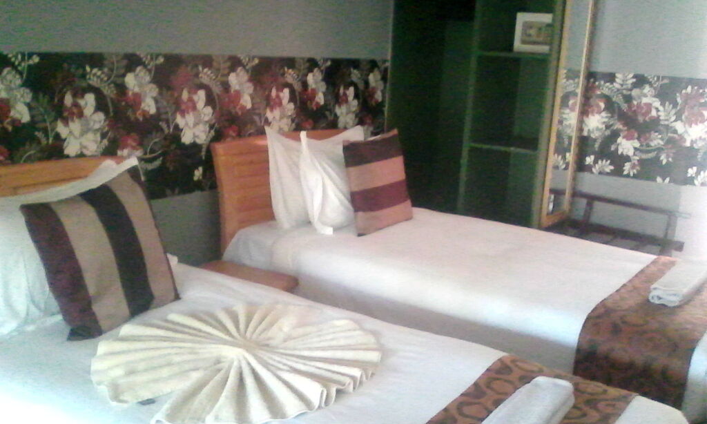 Dolar Lodges & Tours exterior