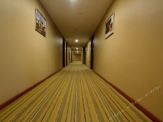 Super 8 Hotel Shijiazhuang Zhong Shan Xi Lu exterior