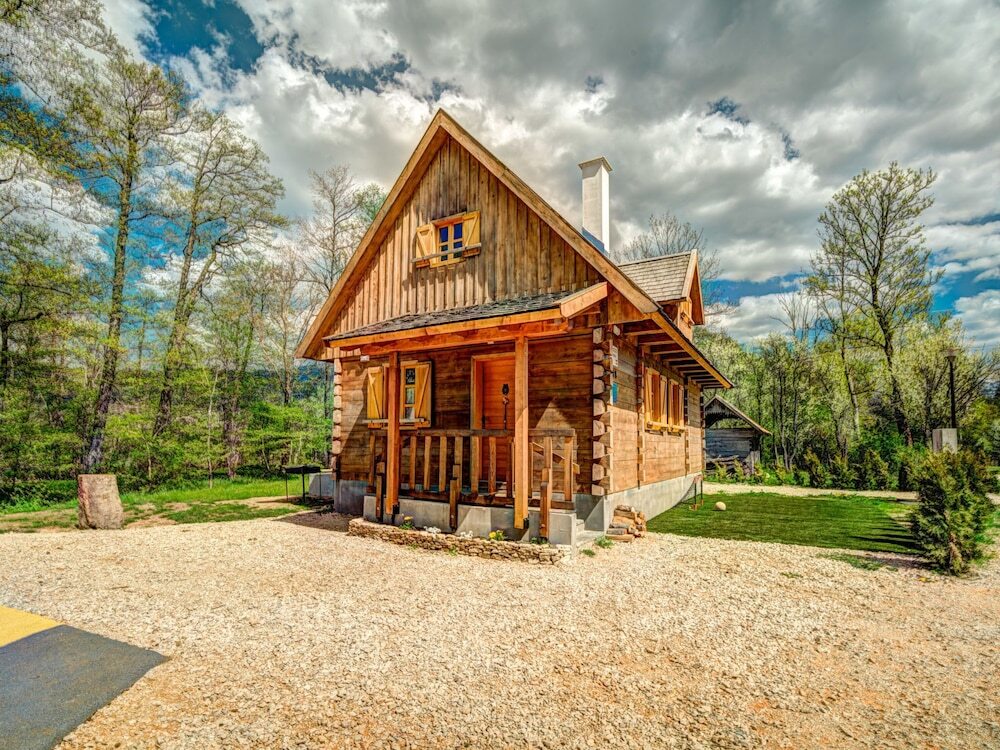 Plitvice I Vrelo Koreni ko exterior