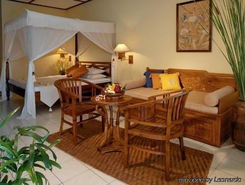 Diwangkara Holiday Villa Beach Resort Dan Spa exterior