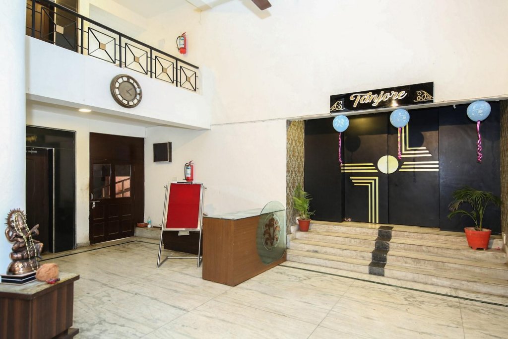 OYO 8170 Hotel Datt Residency exterior