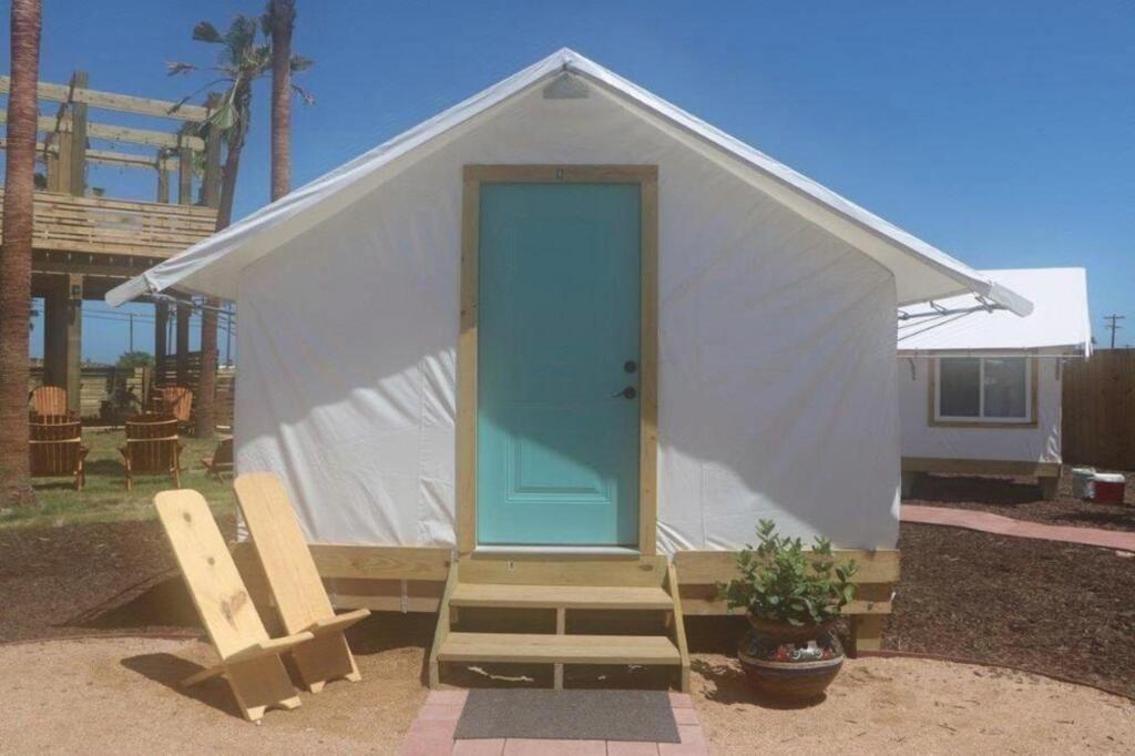 Camp Coyoacan exterior