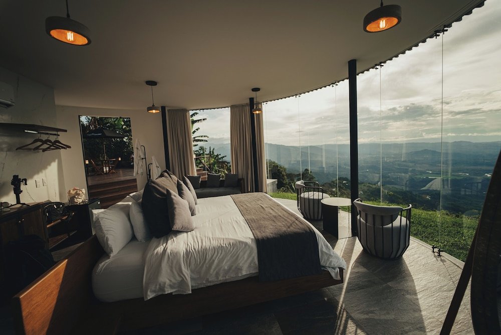 Deluxe Double room with mountain view full double bed