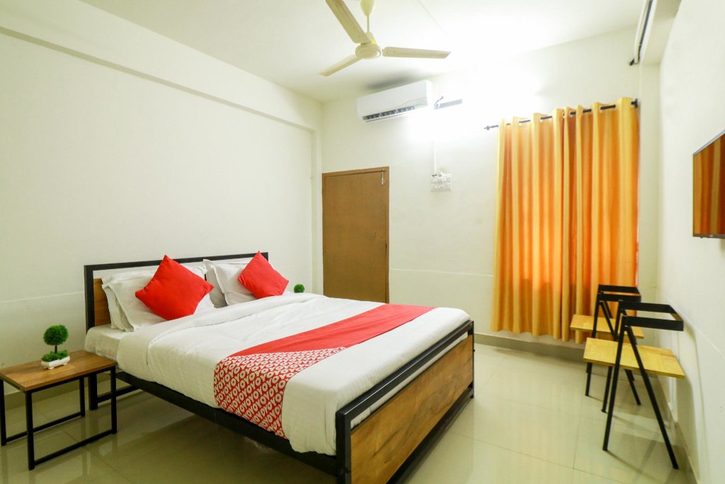 Delma Residency by OYO Rooms exterior
