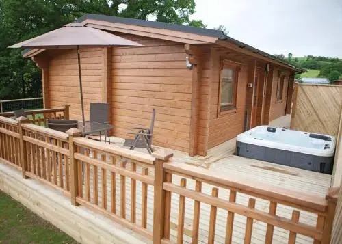 Kingsford Farm Lodges exterior