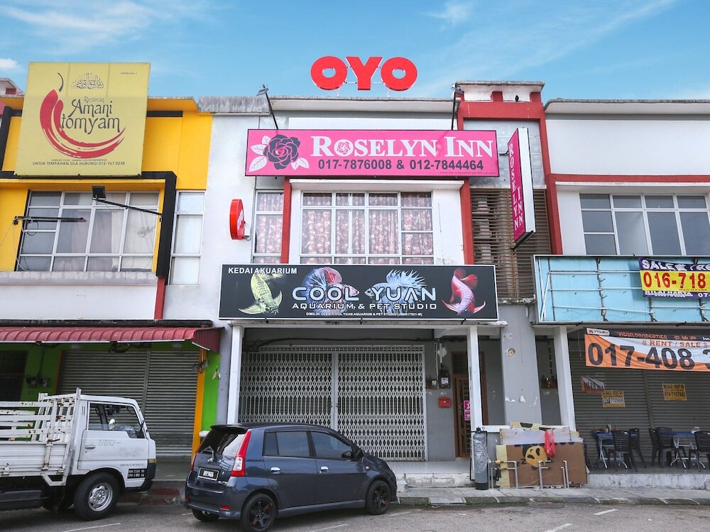 OYO 90090 Roselyn Inn 2 exterior