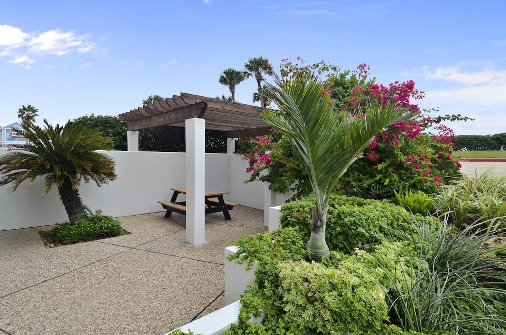 Casa Del Mar Beach Suites by AB Sea Resorts exterior