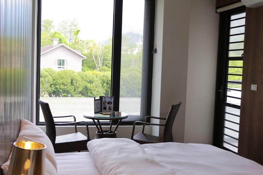 Deluxe Double room with balcony full double bed