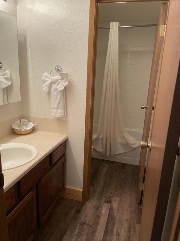 1 Bedroom Standard Double Family room full double bed