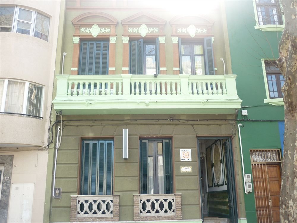 Planet Montevideo Hostel exterior