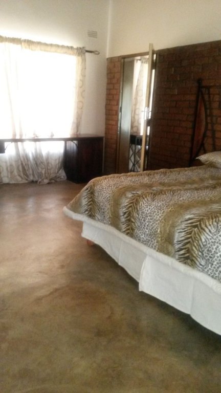 Deluxe Double room with garden view full double bed