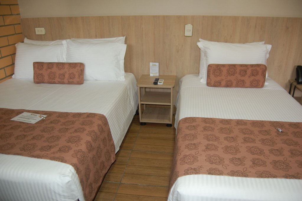 Double Junior Suite with city view full double bed