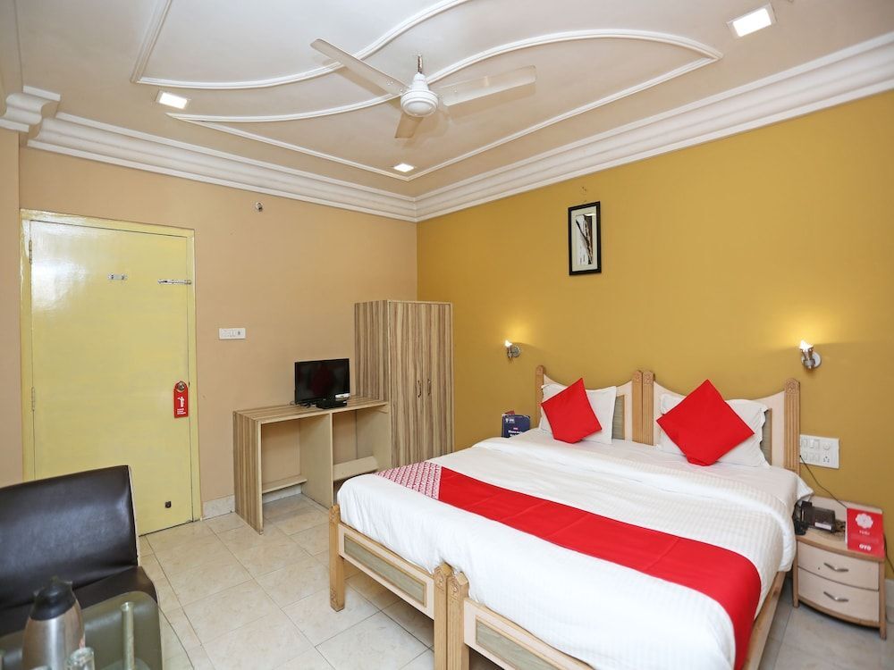 Hotel Shiva International By OYO Rooms exterior