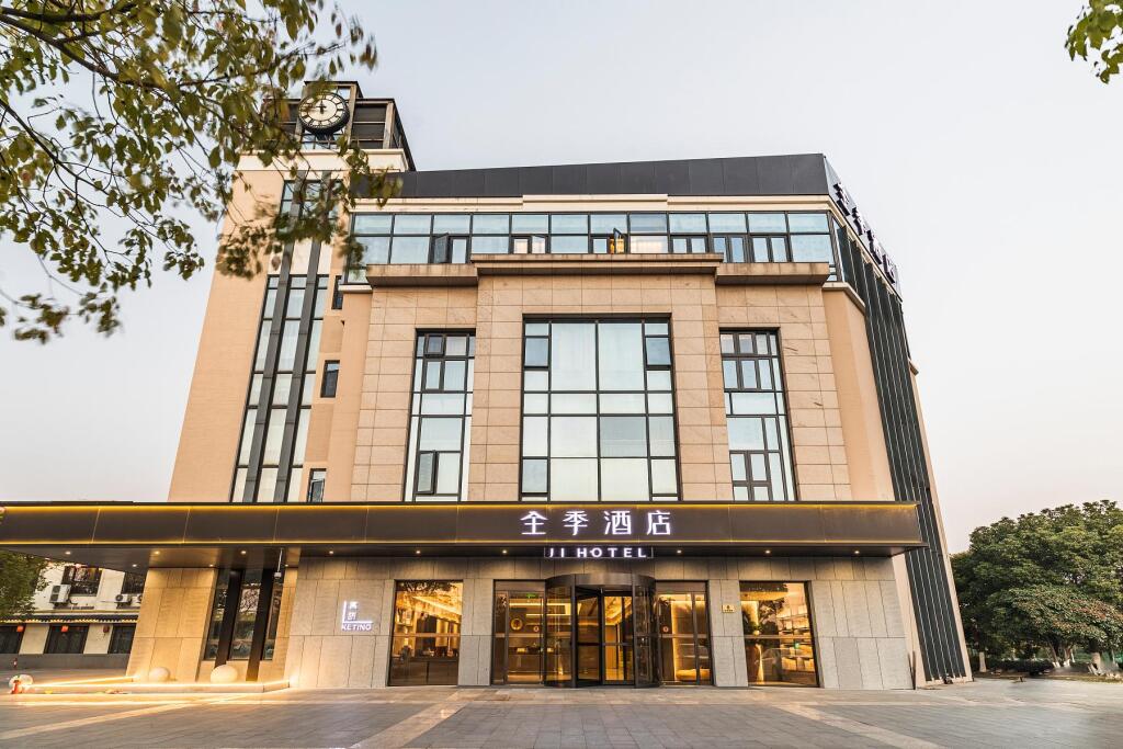 Ji Hotel Shanghai Tongji University South Lvyuan Road exterior