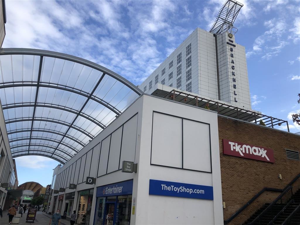 Grange Bracknell exterior