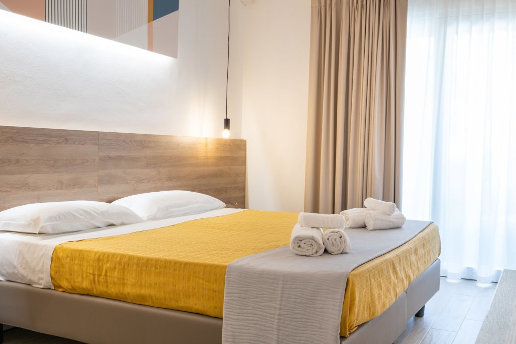 1 Bedroom Deluxe Triple room with balcony and with sea view