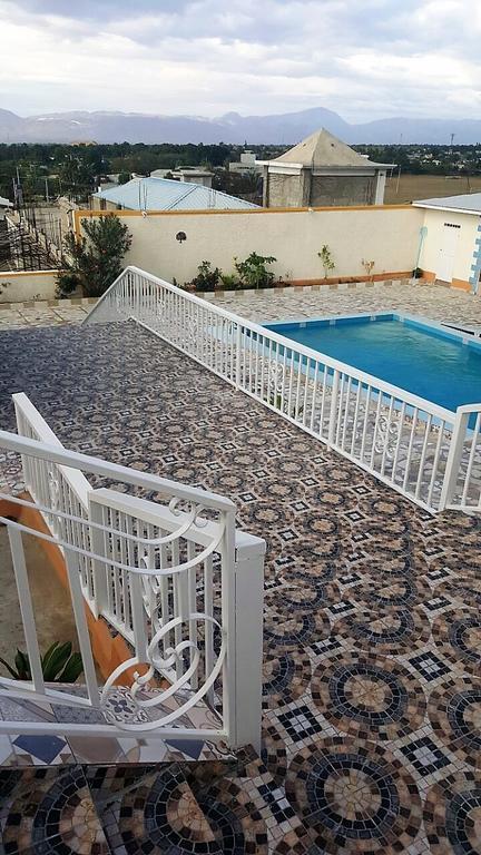 Kayanm Hotel exterior