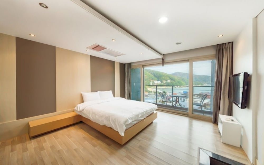 Geoje Island Sea & Sky 2 Resort exterior