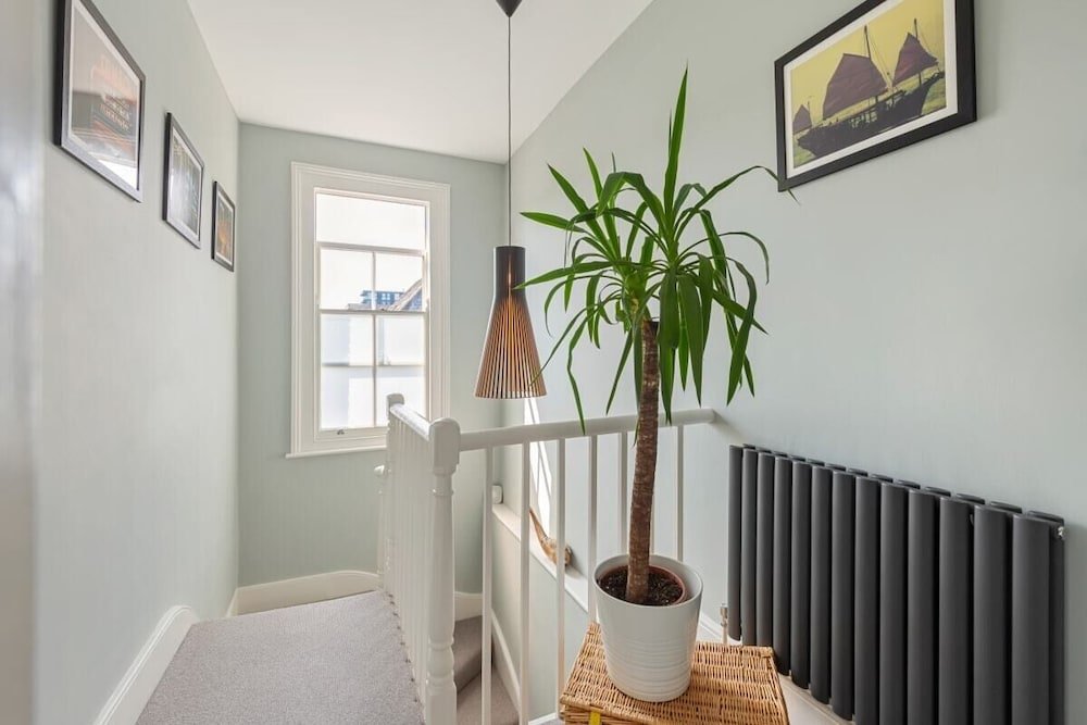 Chic Victorian House near London Bridge exterior