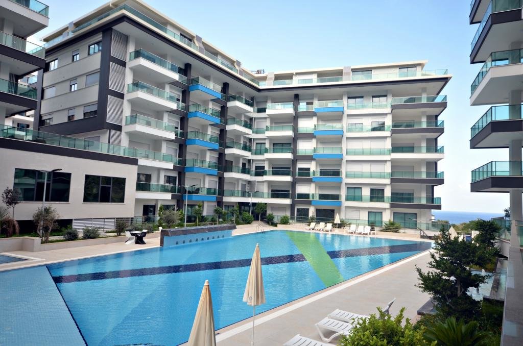 1 Bedroom Business Triple Apartment