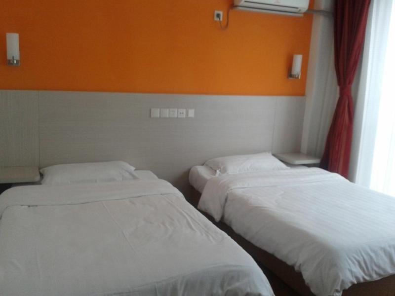 Ji Hotel Qingdao Shandong Road Wanda Plaza exterior