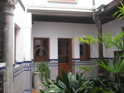 Pension Reina Isabel exterior
