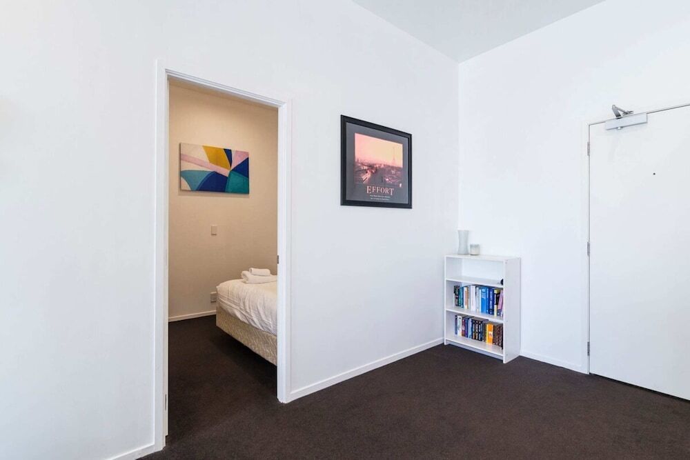 Modern 2 Bedroom Apartment in Auckland CBD With Parking exterior