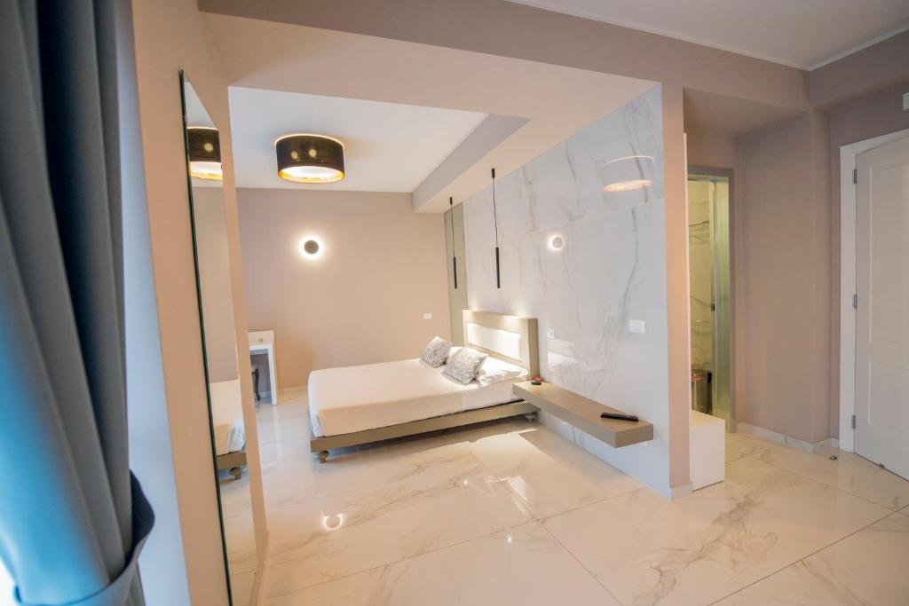 Deluxe Double room full double bed