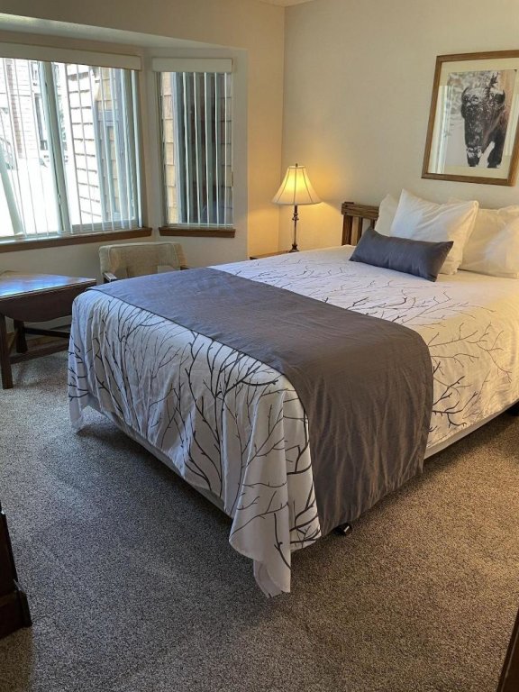 1 Bedroom Standard Double room with view full double bed
