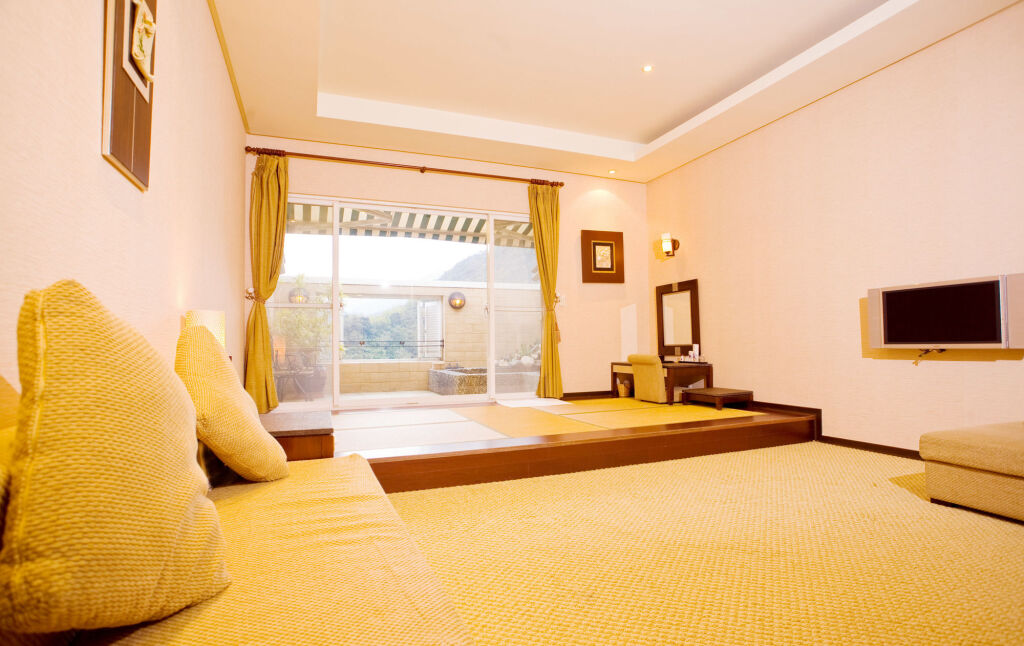 callme-garden hotel exterior