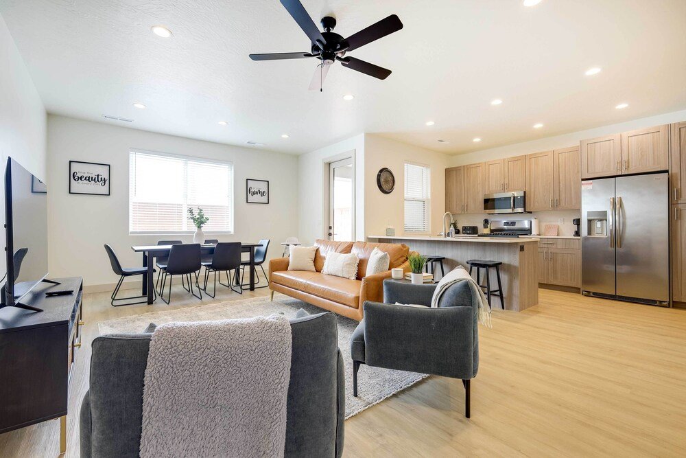 Modern Santa Clara Vacation Rental w/ Patio exterior