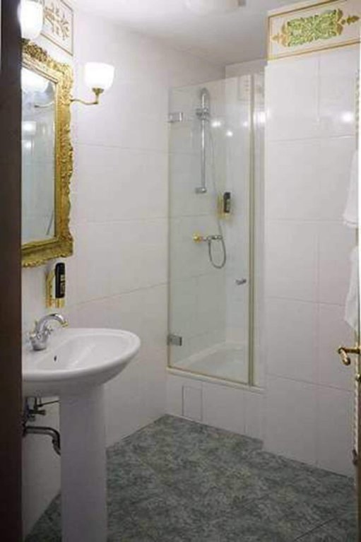 Deluxe Double room full double bed