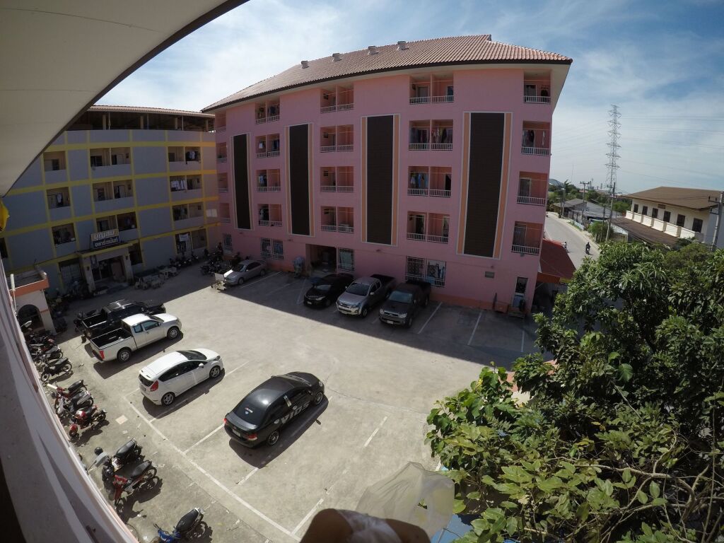Bun Som Apartment exterior