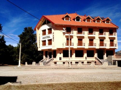 Tazekka Parc Hotel exterior