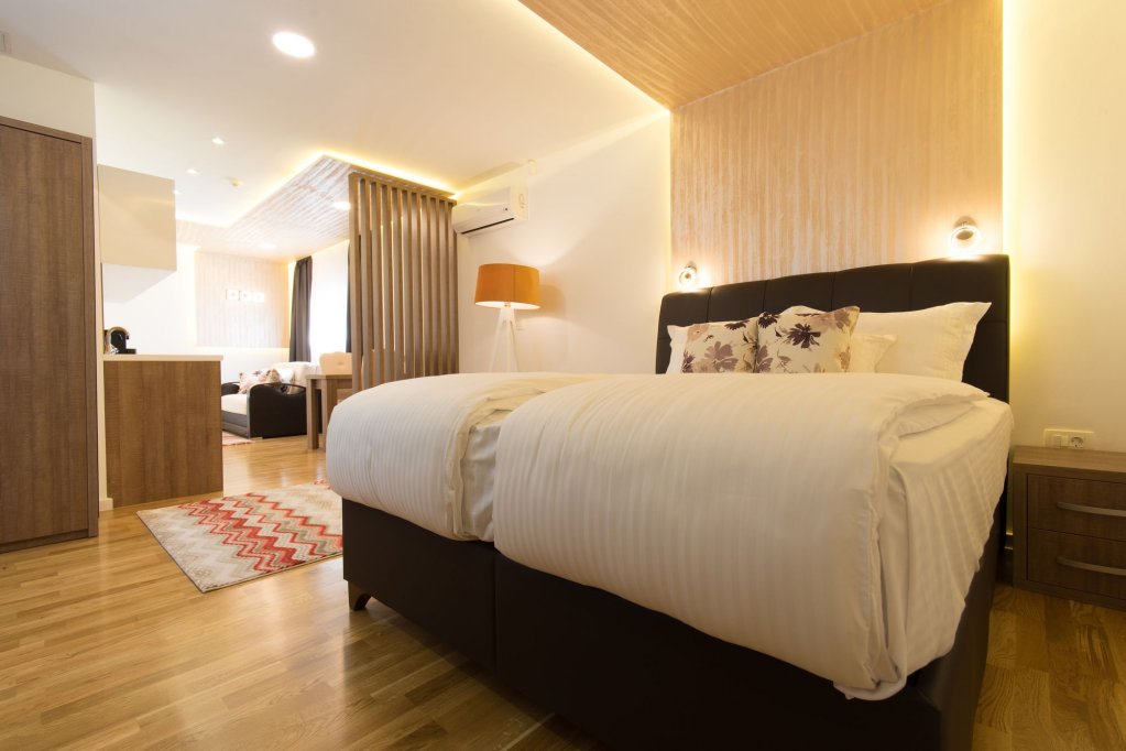 Double Apartment full double bed