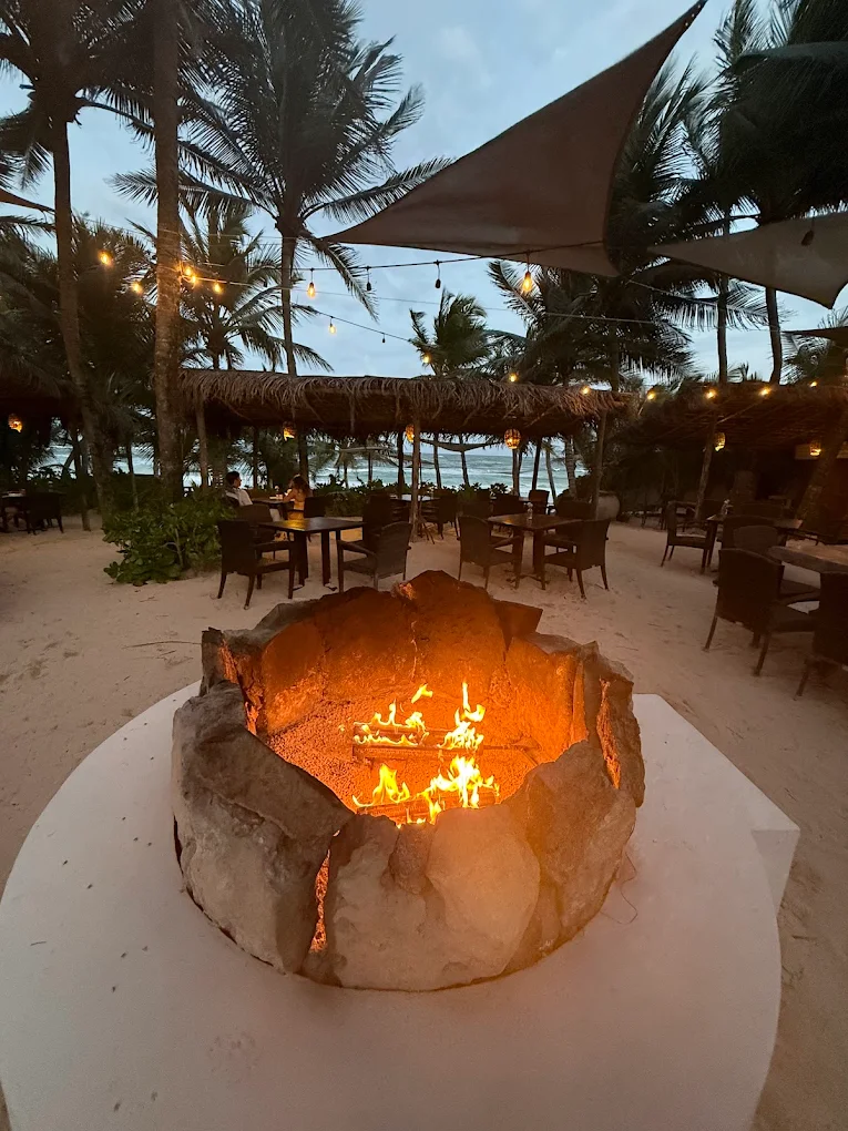 ZIGGY - Beach Club & Restaurant hero