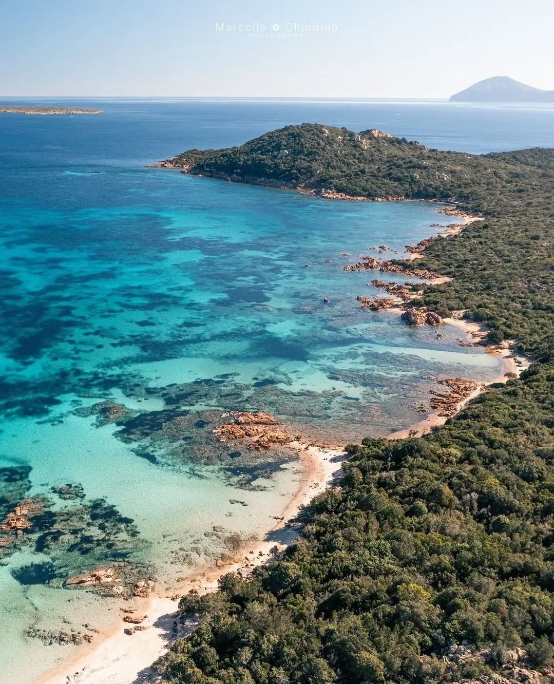 Spiaggia Liscia Ruja noleggio lettini ed Ombrelloni stabilimenti balneari da Floriano photo 2