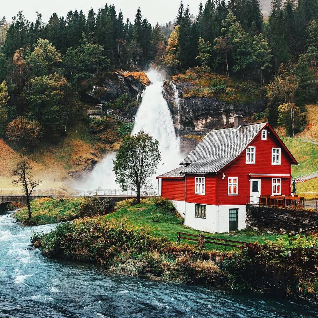 Steinsdalsfossen