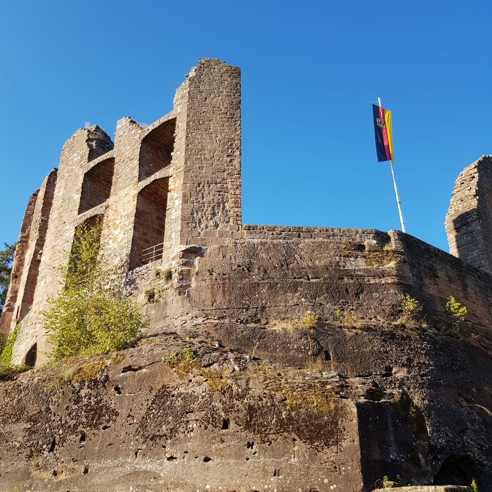 Burgruine Neukastel photo 3
