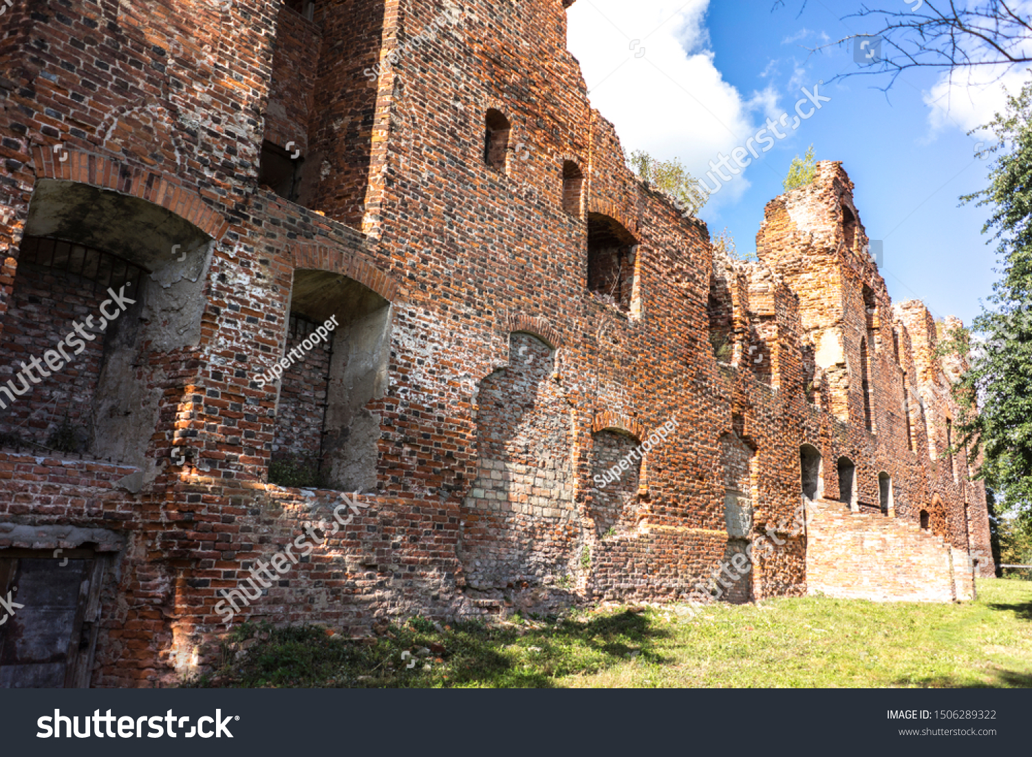 Ragnit Castle photo 3