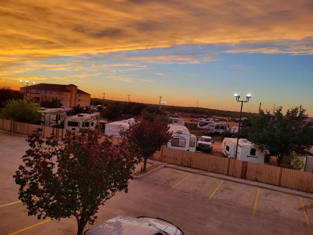 Whitten Inn Cotulla and RV Park photo 3
