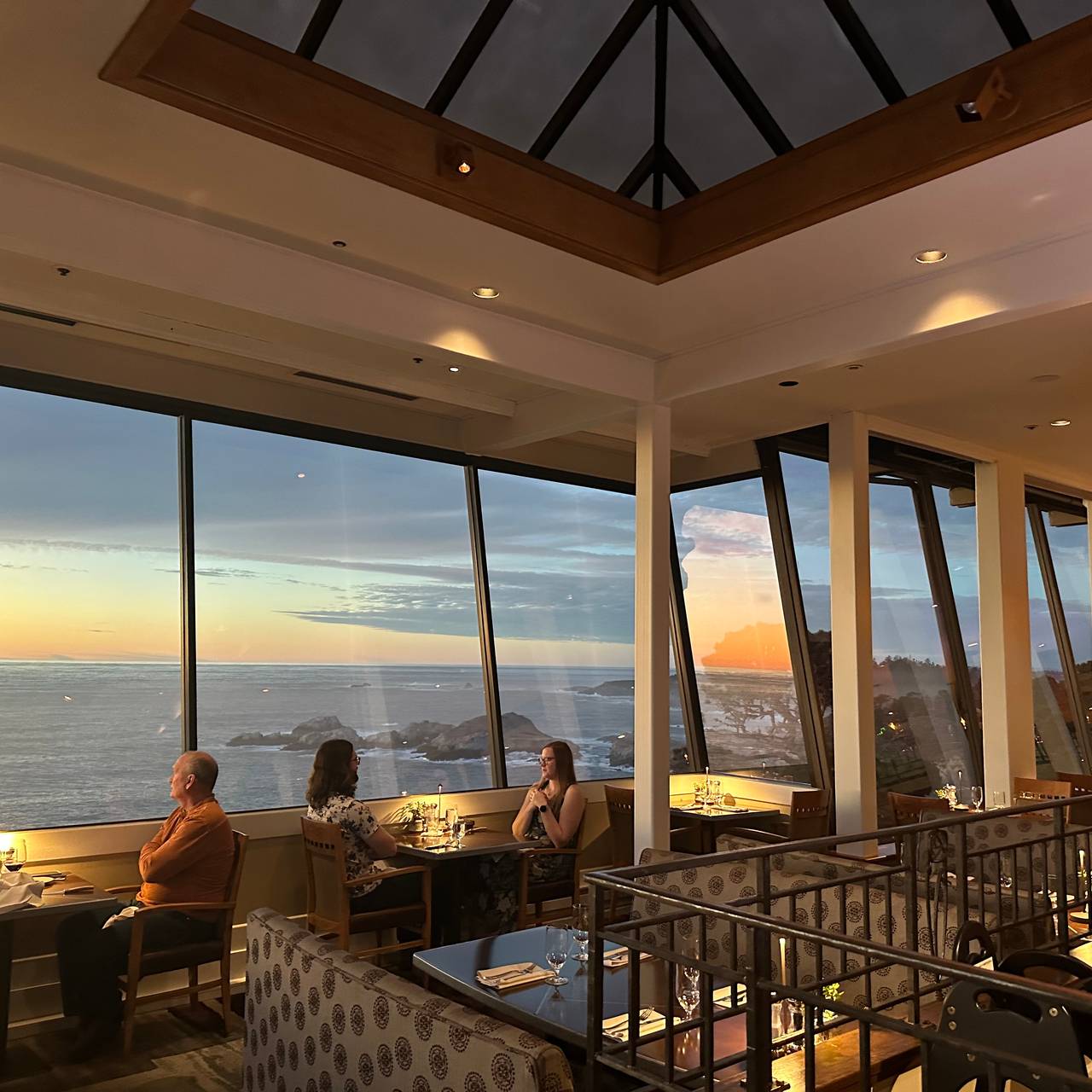 Pacific's Edge photo 2