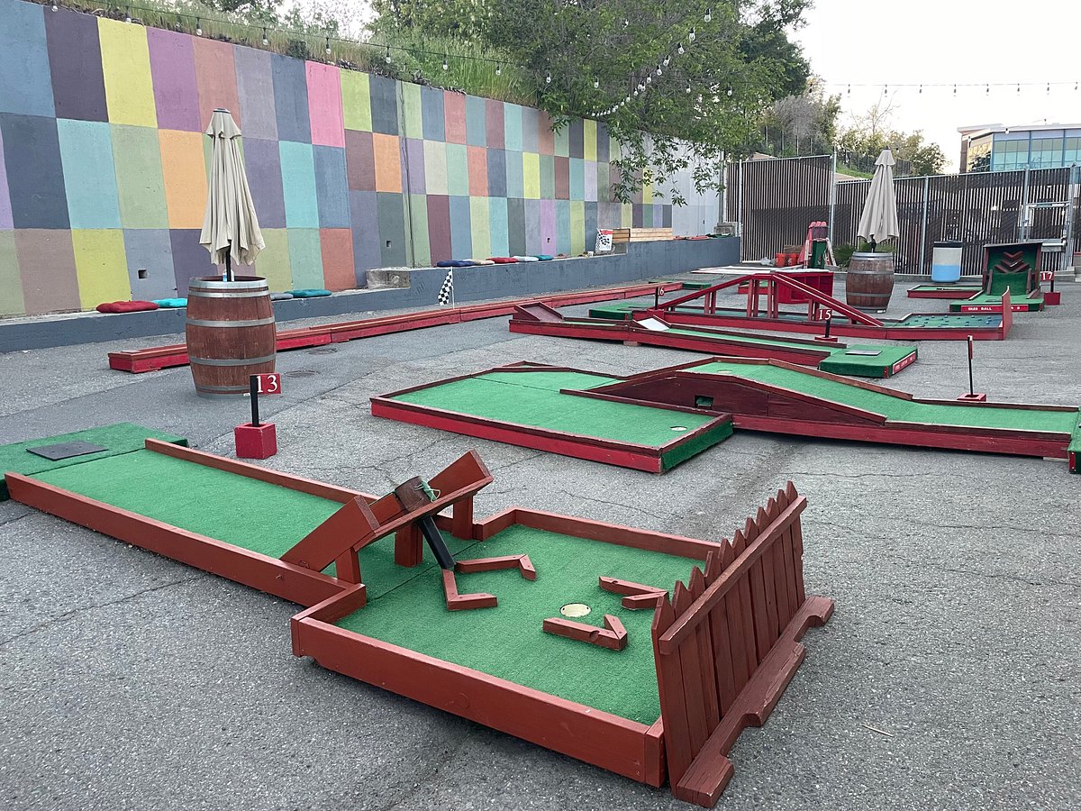 Putter''s Miniature Golf Walnut Creek hero
