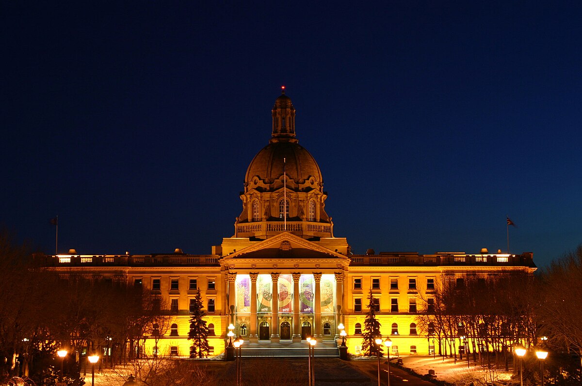 Alberta Legislature Building photo 3