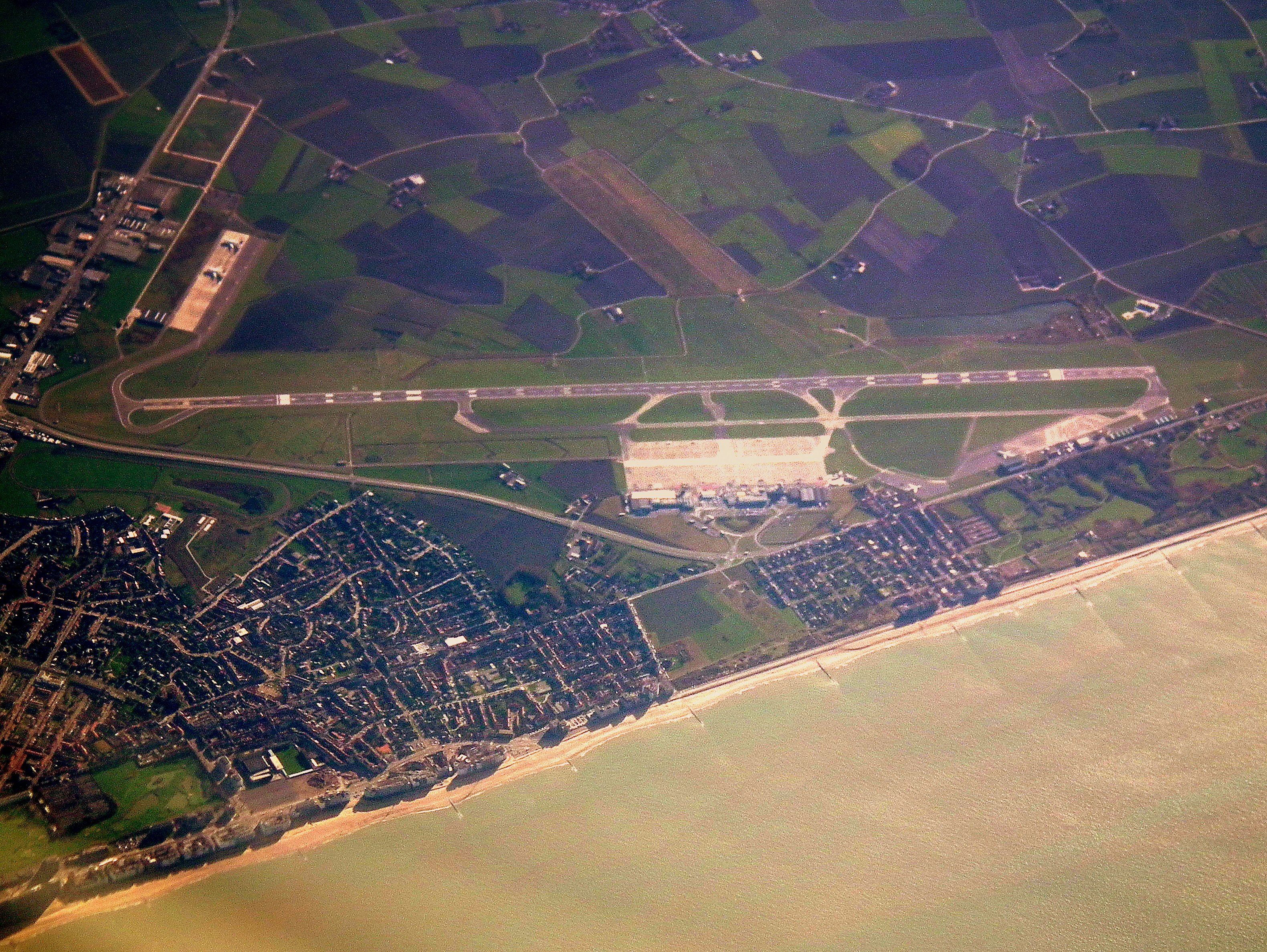 Ostend–Bruges International Airport (OST) photo 2